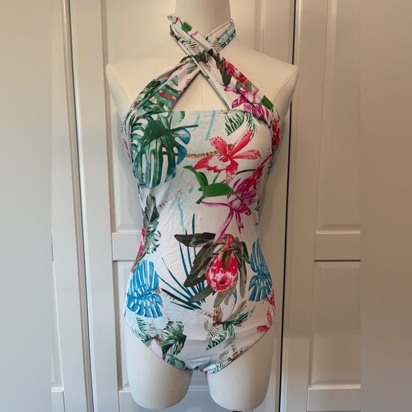 Tropical Cross-Halter One-Piece Swimsuit in Sizes S, M, XL - Picture 4 of 6